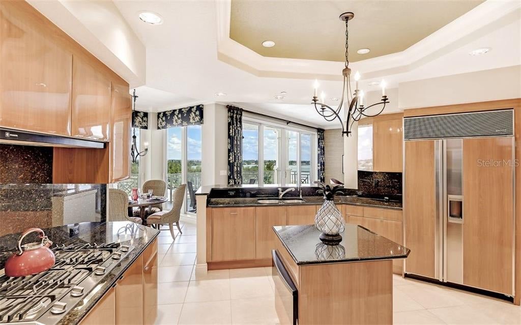 2050 Benjamin Franklin Drive Unit: B903