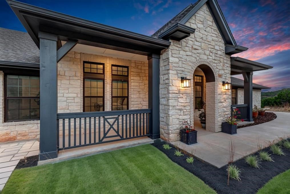 500 Balcones Ridge Way