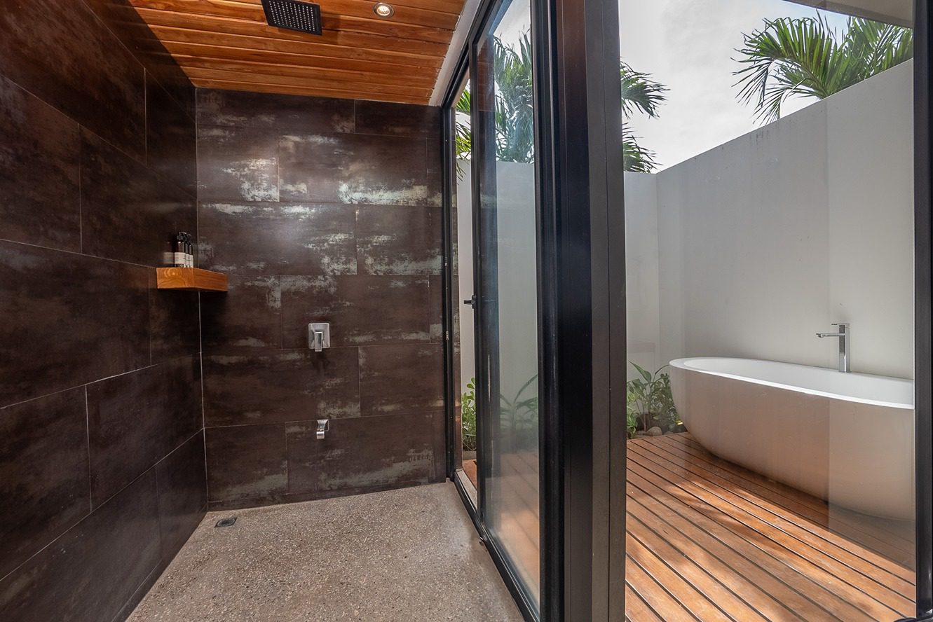 Casa Pacifico | A Luxurious 4-Bed Oasis in Hacienda Pinilla