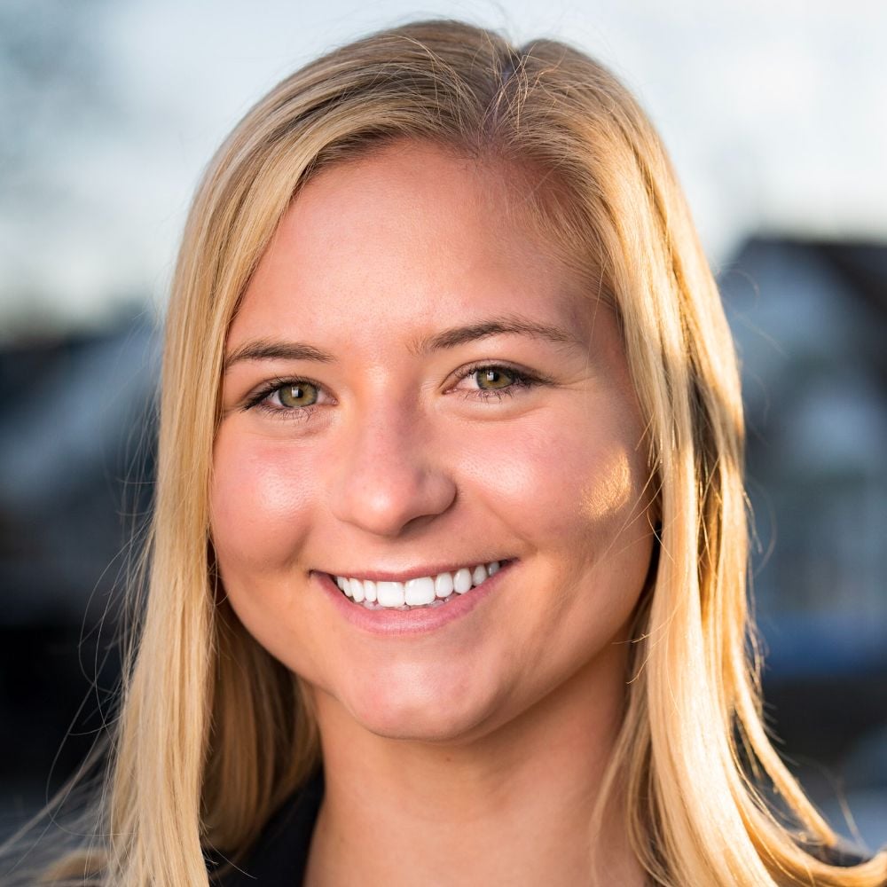 Elizabeth Kleinfelder Bay Shore, NY Real Estate Agent Headshot