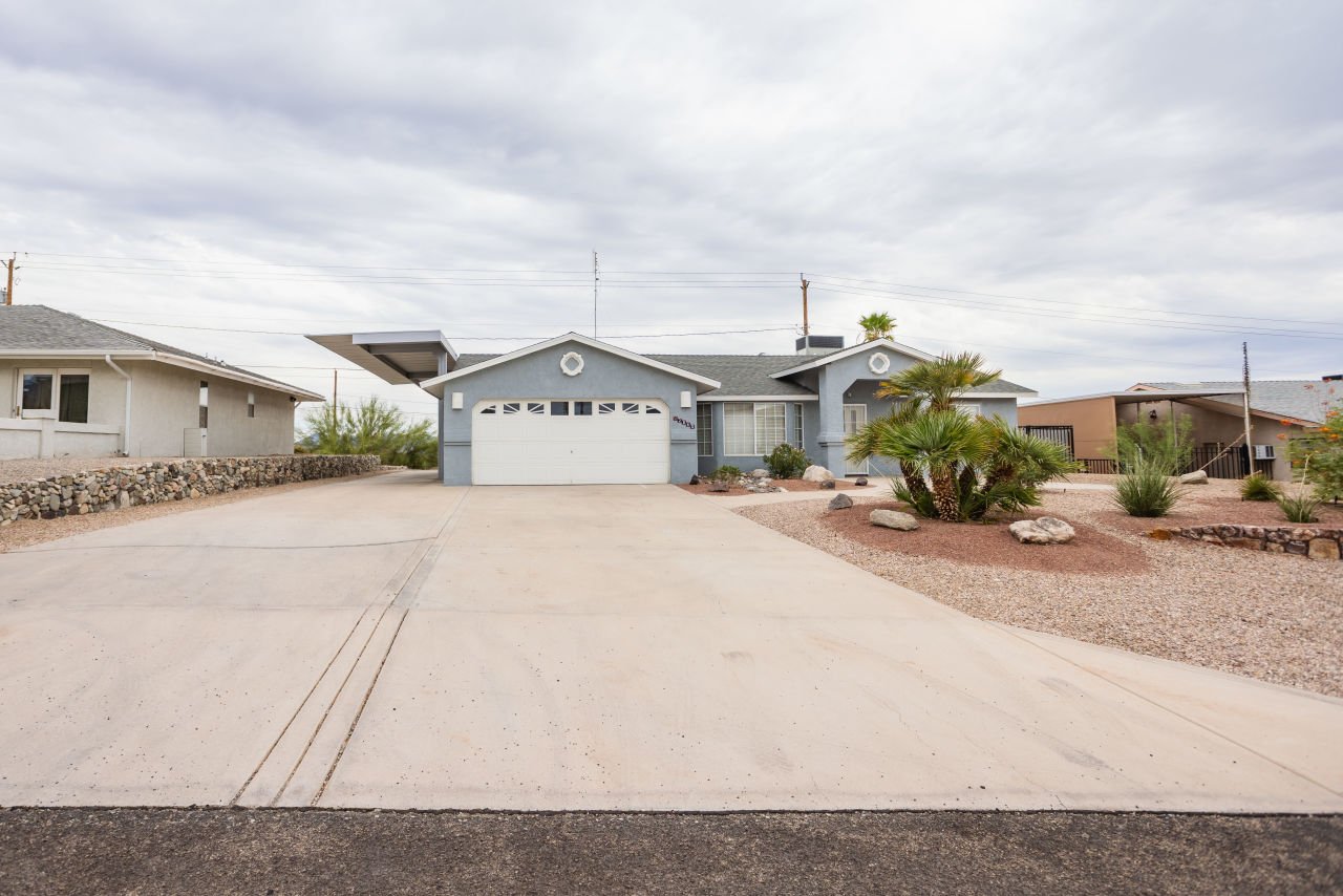 2860 Arabian Dr