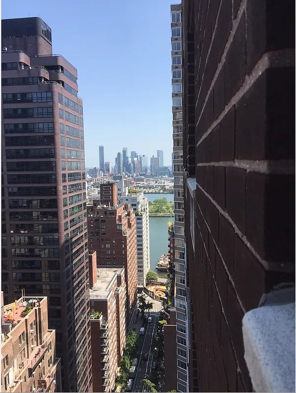 400 East 54th St, #28C