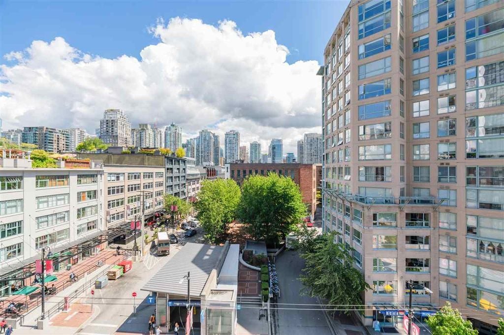 212 Davie St, #601