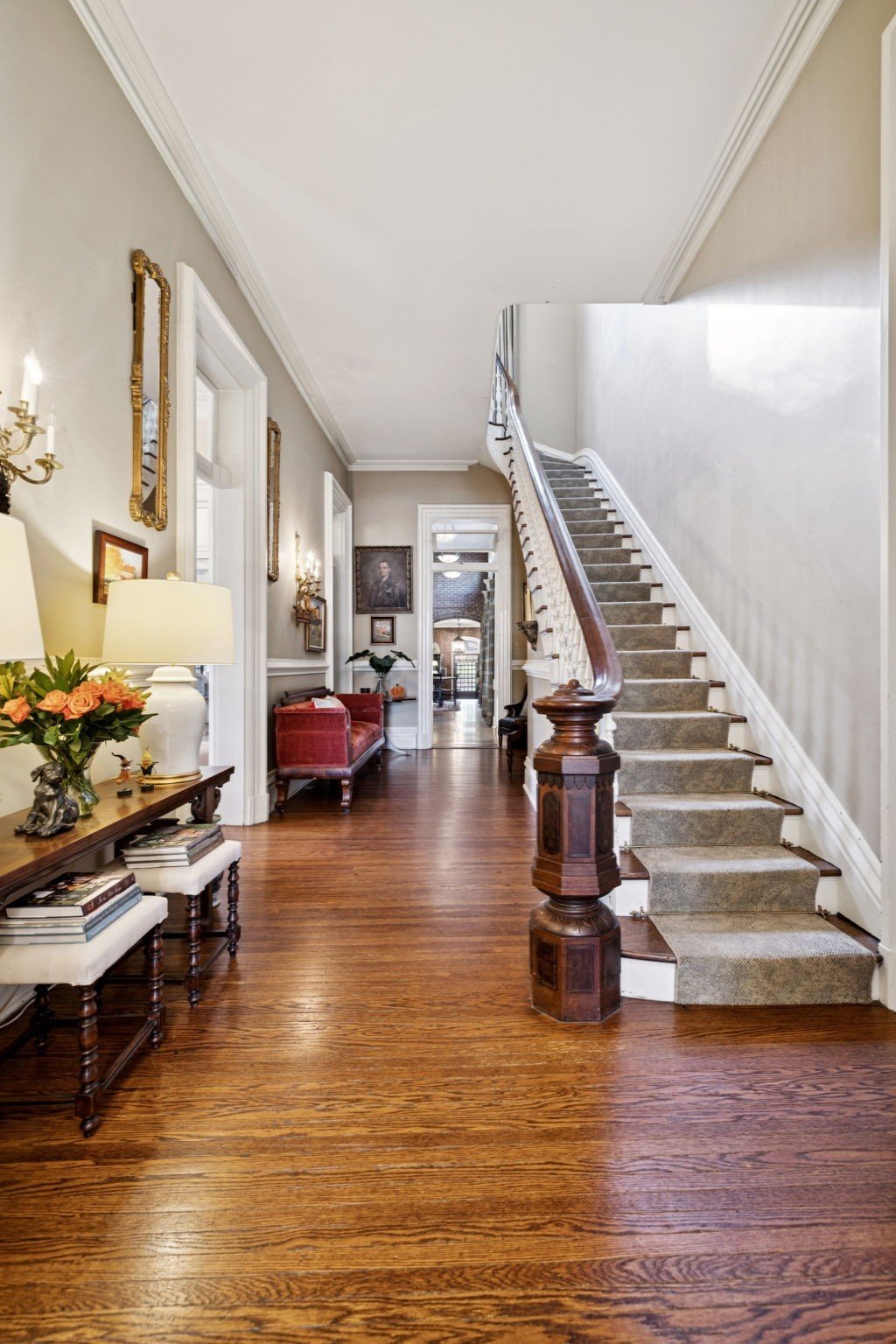 214 3rd Ave S