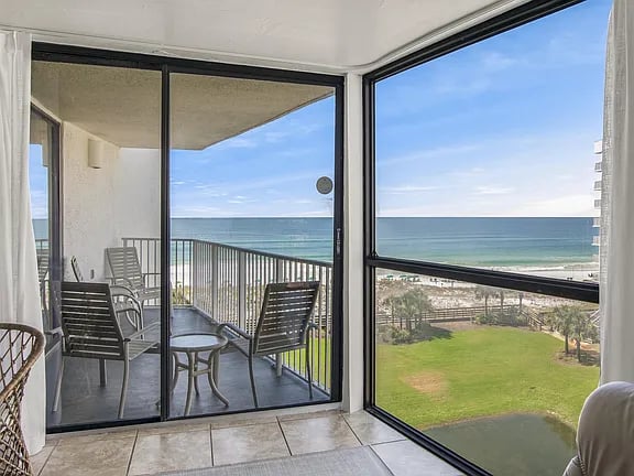 114 Mainsail Dr, #158