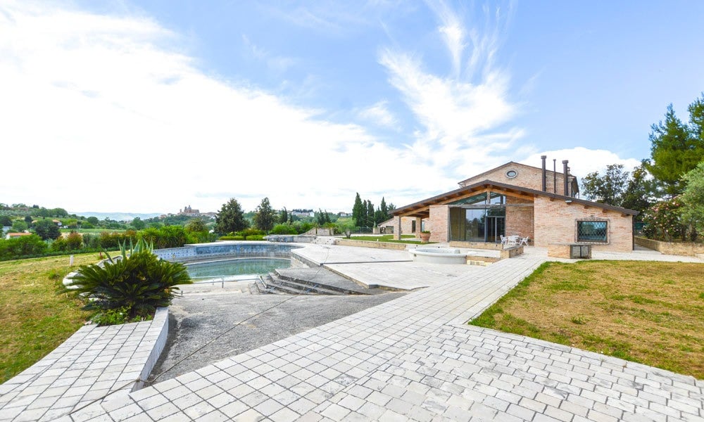 Luxury Villa with Postcard Views