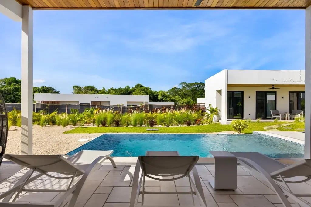 Elegant Tropical Oasis in Reserva Conchal