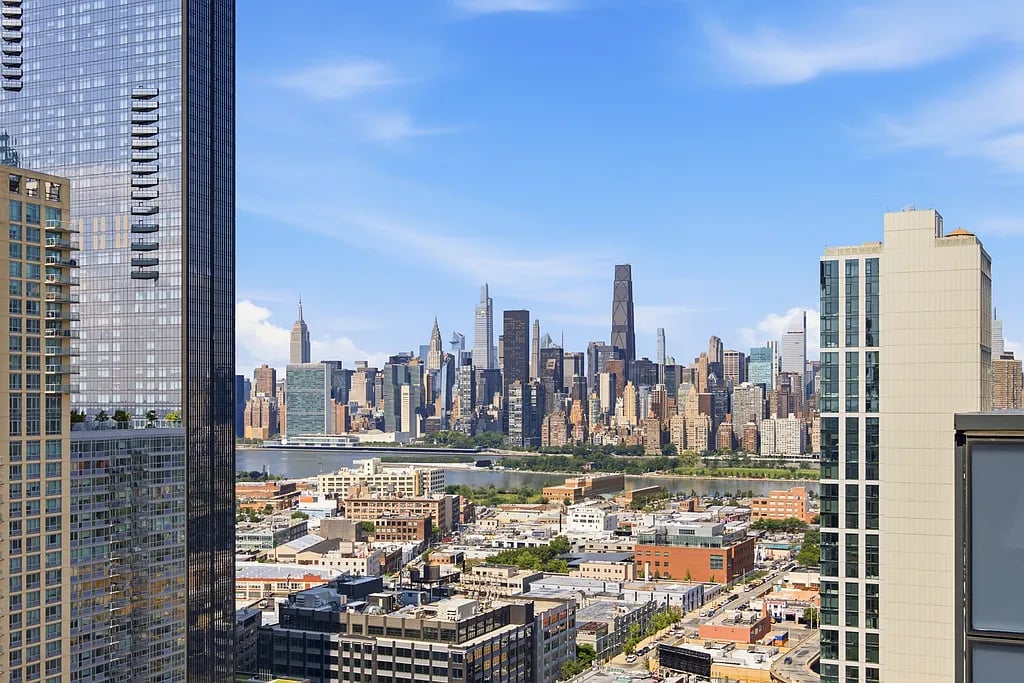 Star Tower