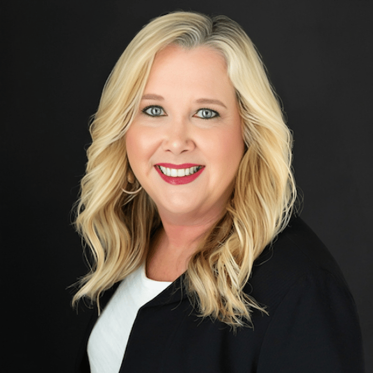 April Mayo Guntersville, AL Real Estate Agent Headshot