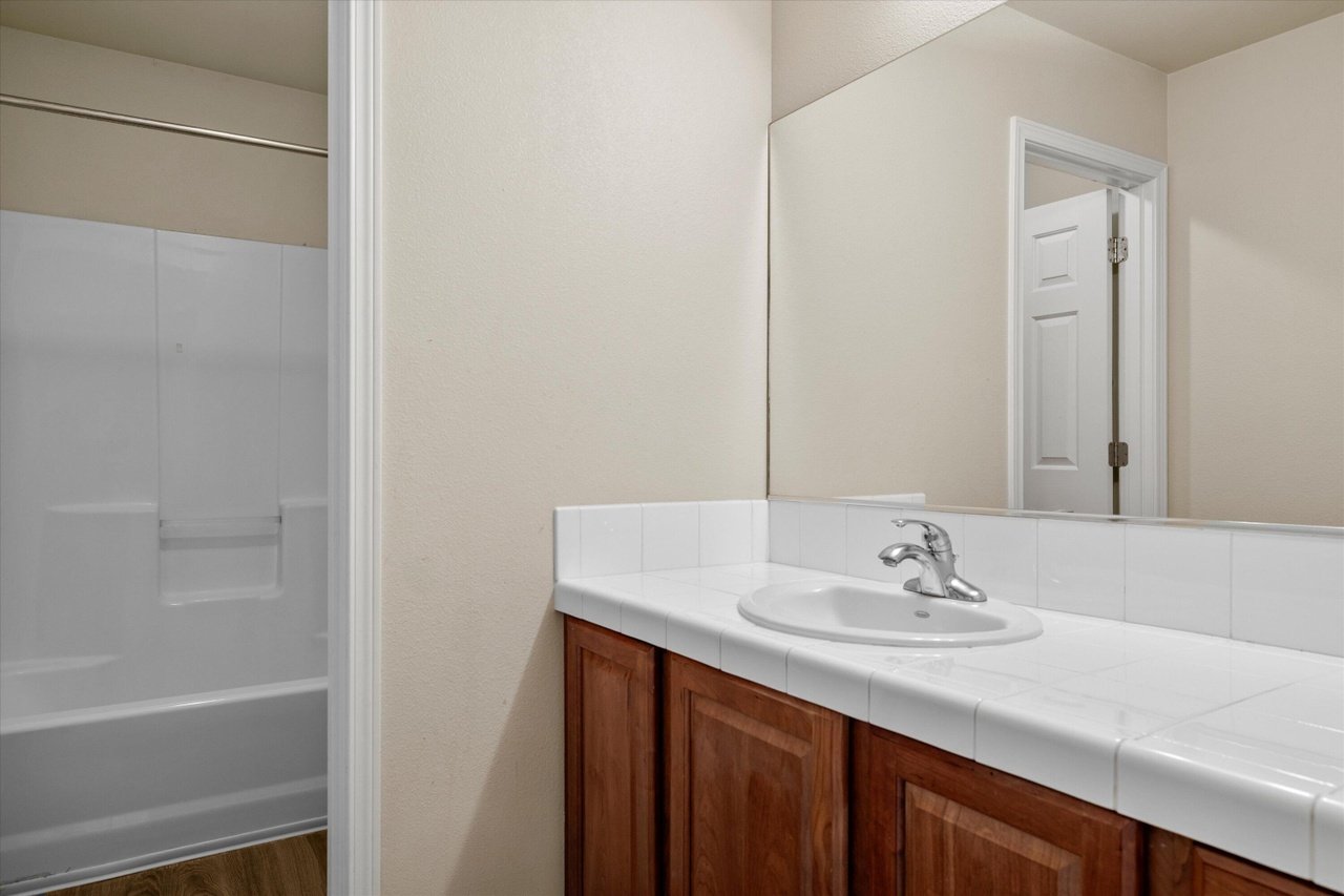 61148 Foxglove Loop