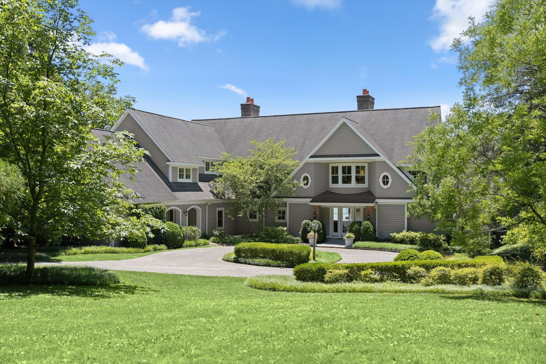 654 Round Hill Road