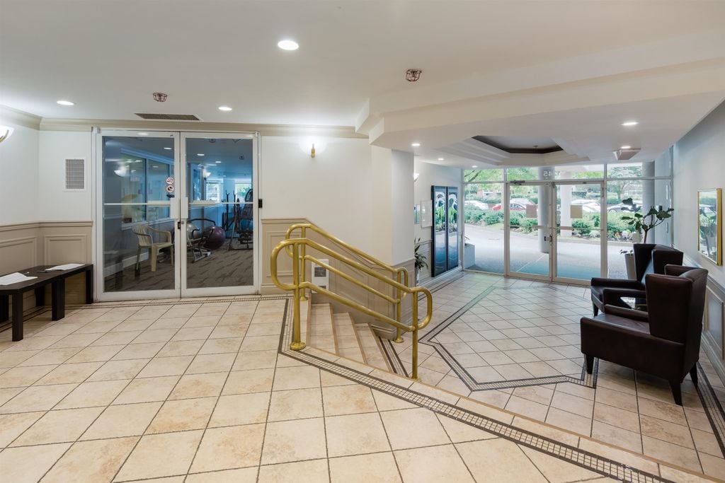 1245 Quayside Dr, #1805