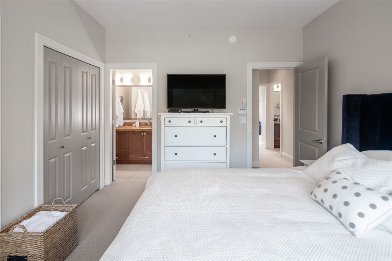 897 Premier St, #1