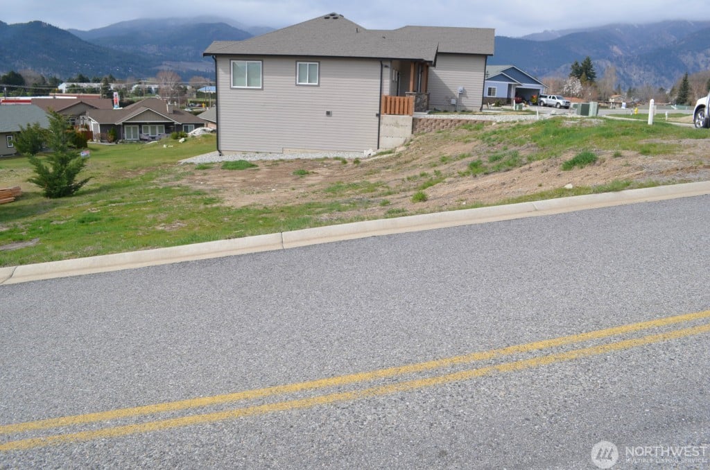 320 Village Dr