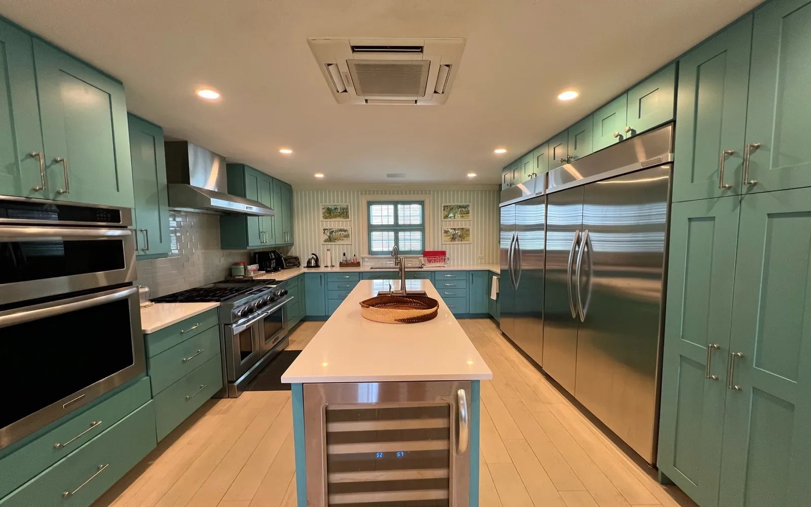 Stunning Lyford Cay Golf Course Residence