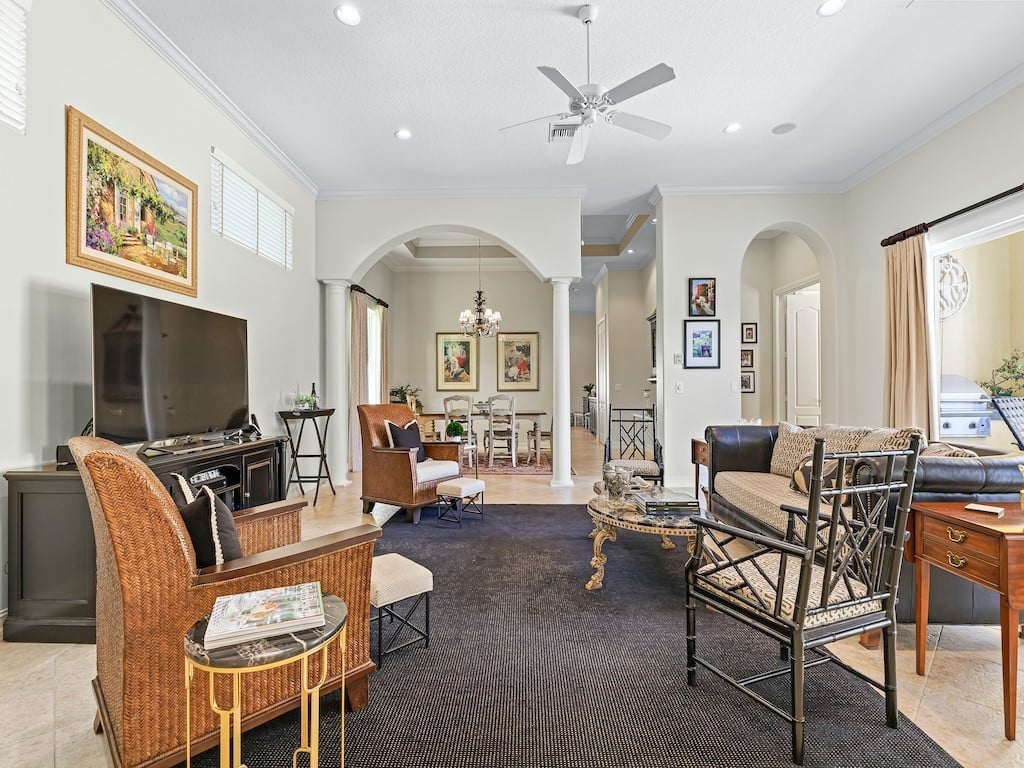 1009 River Wind Cir