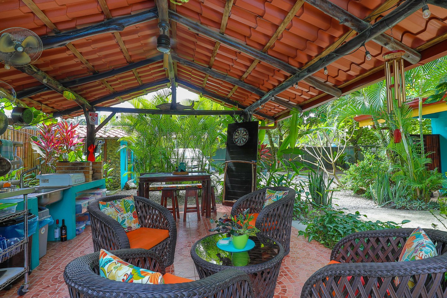 SUCCESSFUL BOUTIQUE HOTEL WITH OWNER’S HOME BY THE BEACH IN UVITA