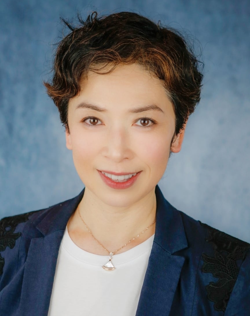Lin Lin Bellevue, WA Real Estate Agent Headshot