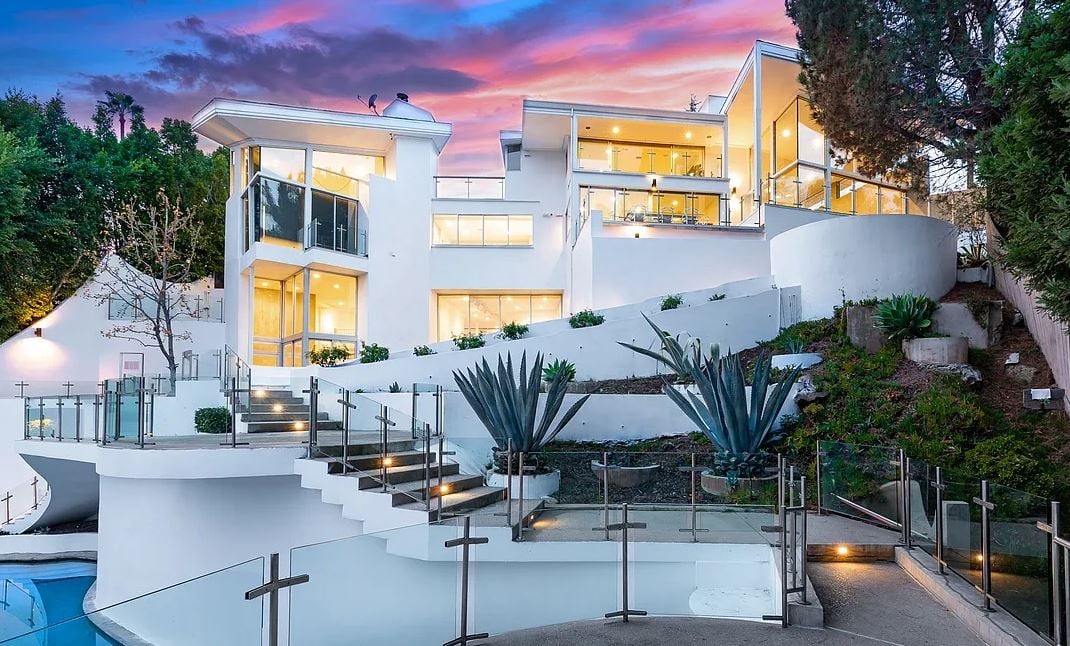 The Secret World of Abandoned Celebrity Homes For Sale in Hollywood Hills