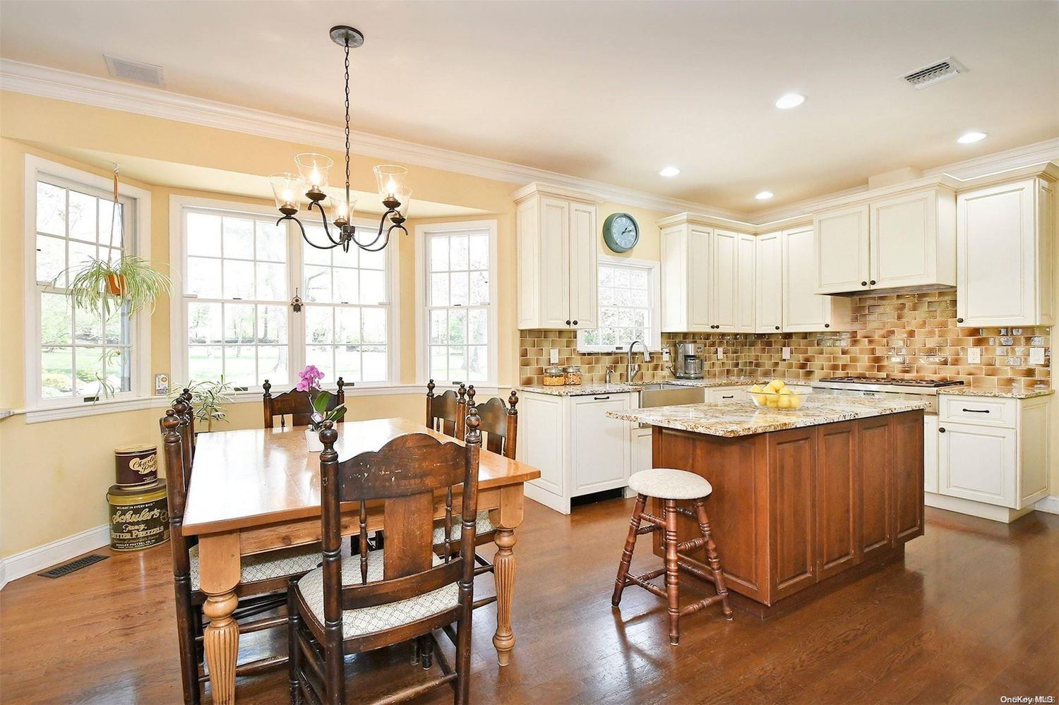 14 Dupont Ct