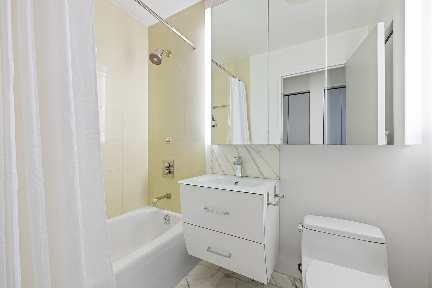 450 W 17th St, #2302