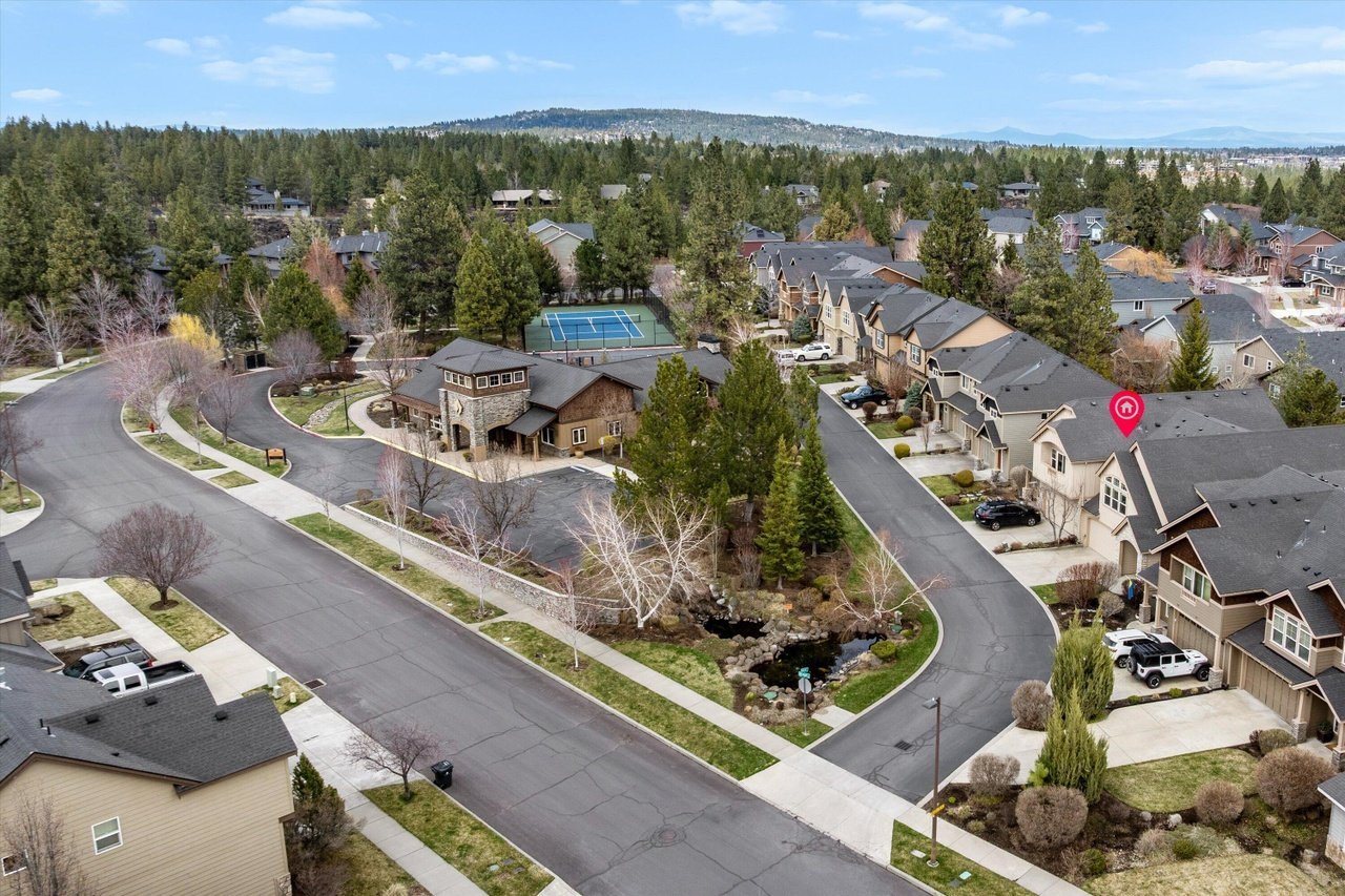 61148 Foxglove Loop