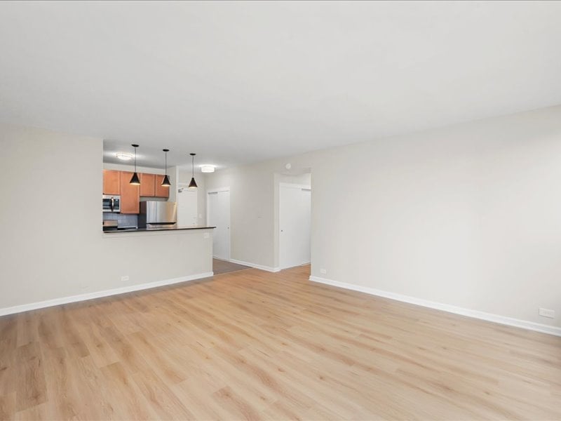 3600 N Lake Shore Dr #207, Chicago, IL 60613