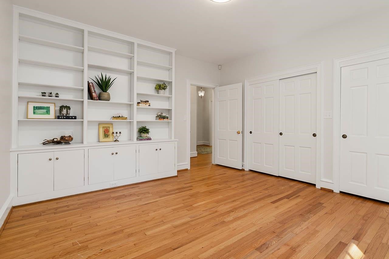 803 Greenwood Rd