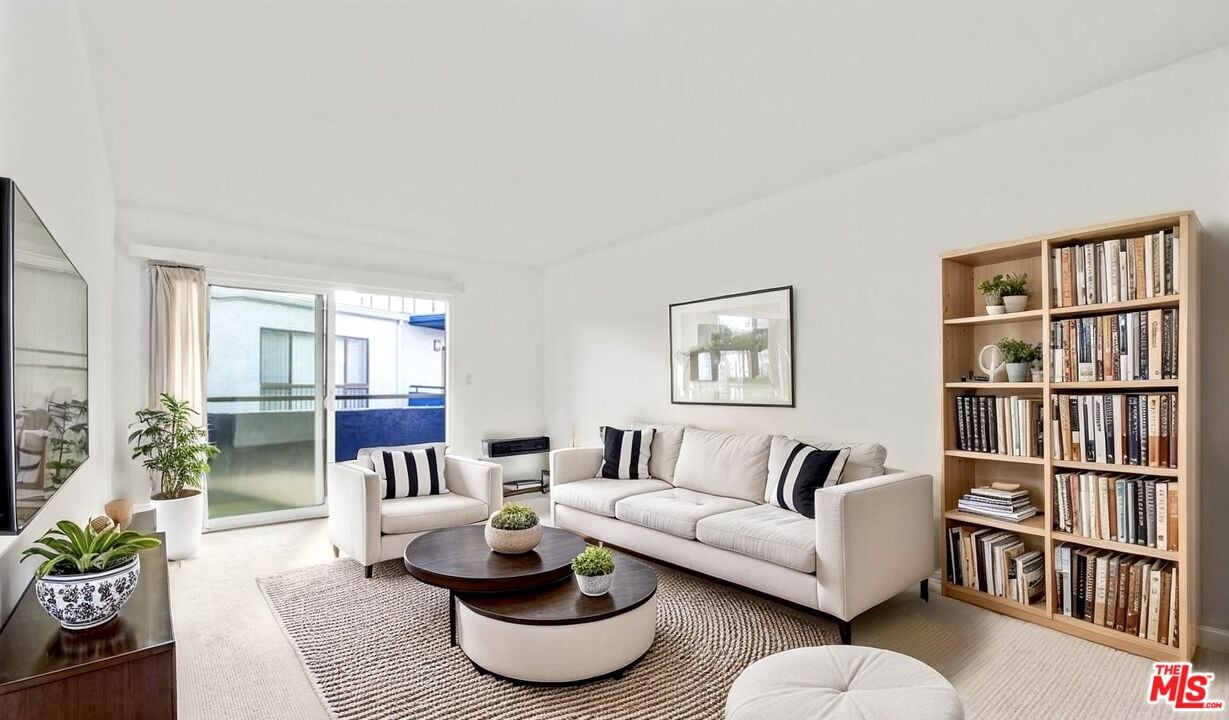 10982 Roebling Ave #518