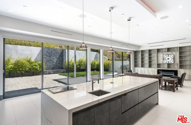 2122 Castle Heights Ave