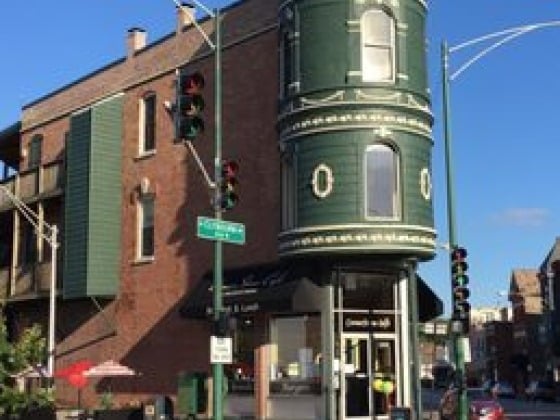 Lincoln Park Corner Kitchen