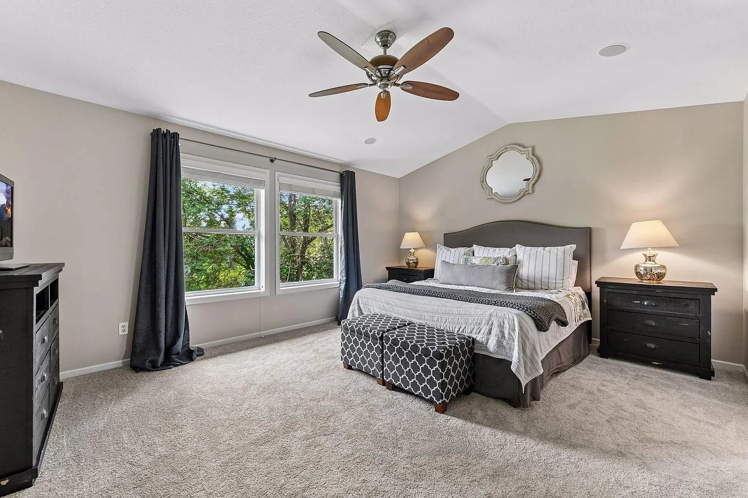 Stunning 2-Story in Springfield Community