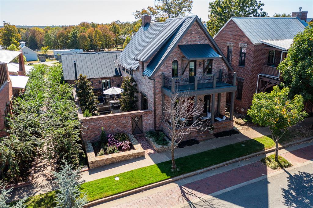 The Art of Lake Living: 38 Park Street Carlton Landing, Oklahoma - Wyatt Poindexter - The Agency