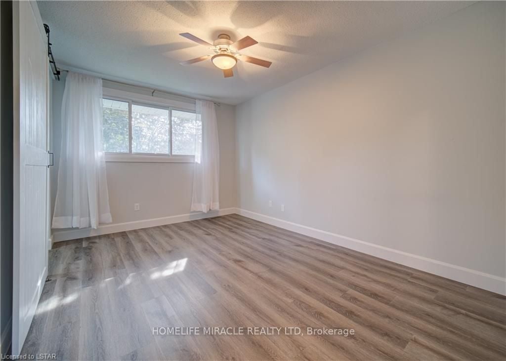 29 Ranchwood Cres