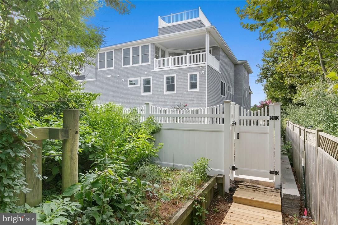 25 Long Beach Blvd, #A