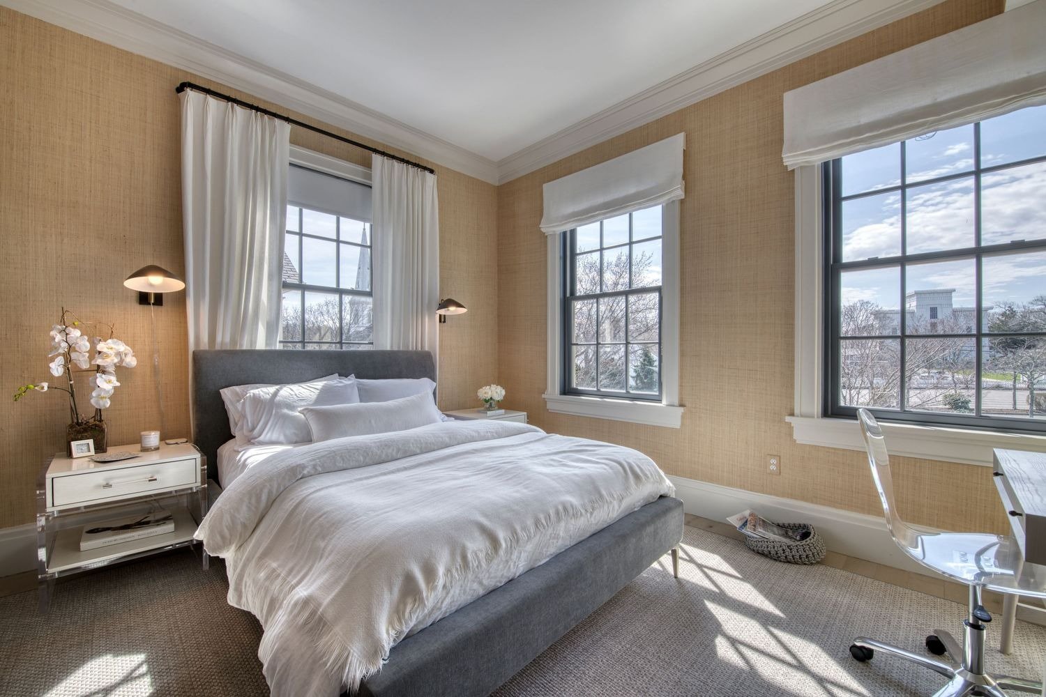 Chic, Unique & Spacious Watchcase Townhouse