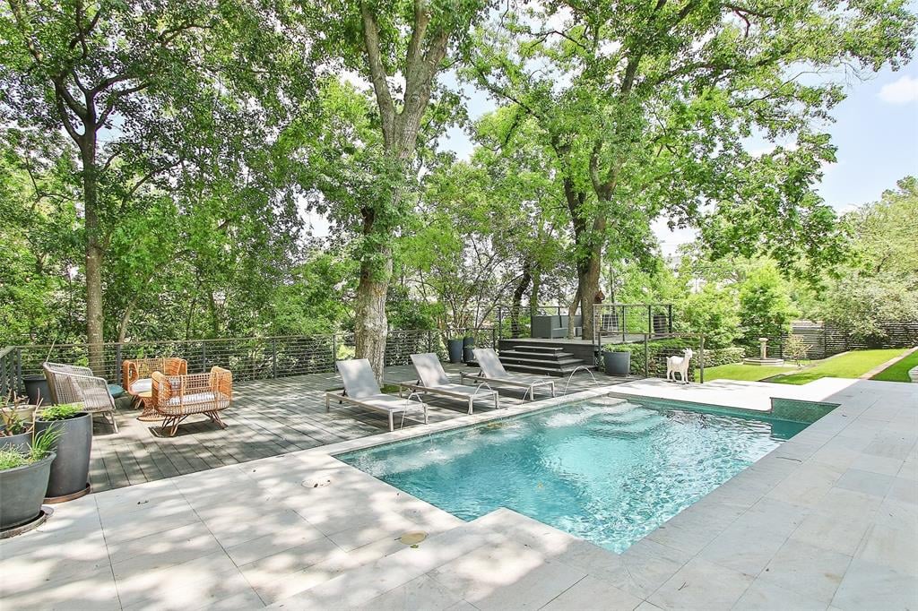 913 Brogden Rd