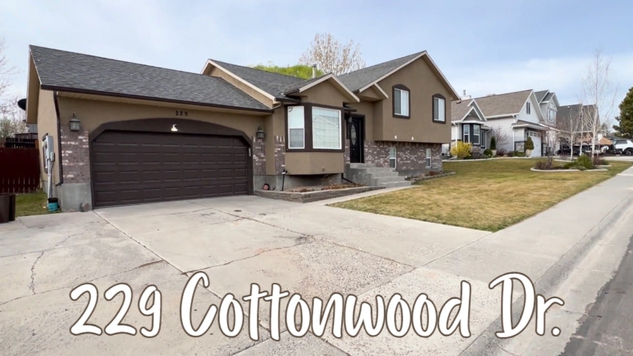 229 Cottonwood Dr. Elko, NV 89801- Virtual Tour