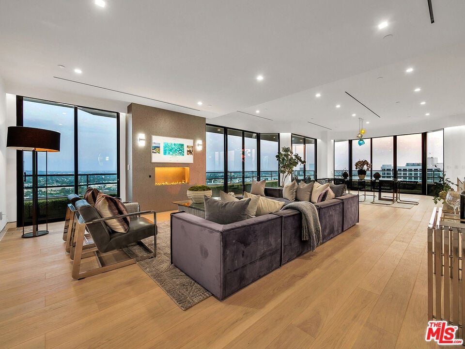 10601 Wilshire Blvd Unit: 1703