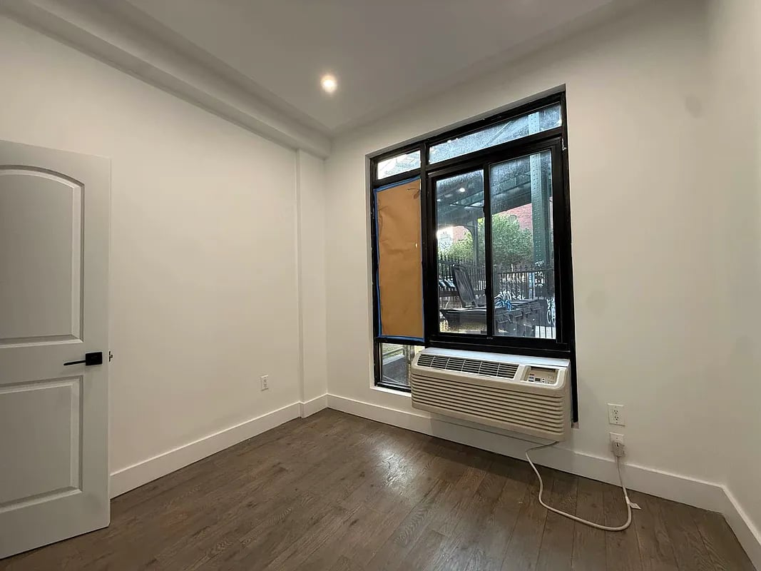 83 Suydam St 1