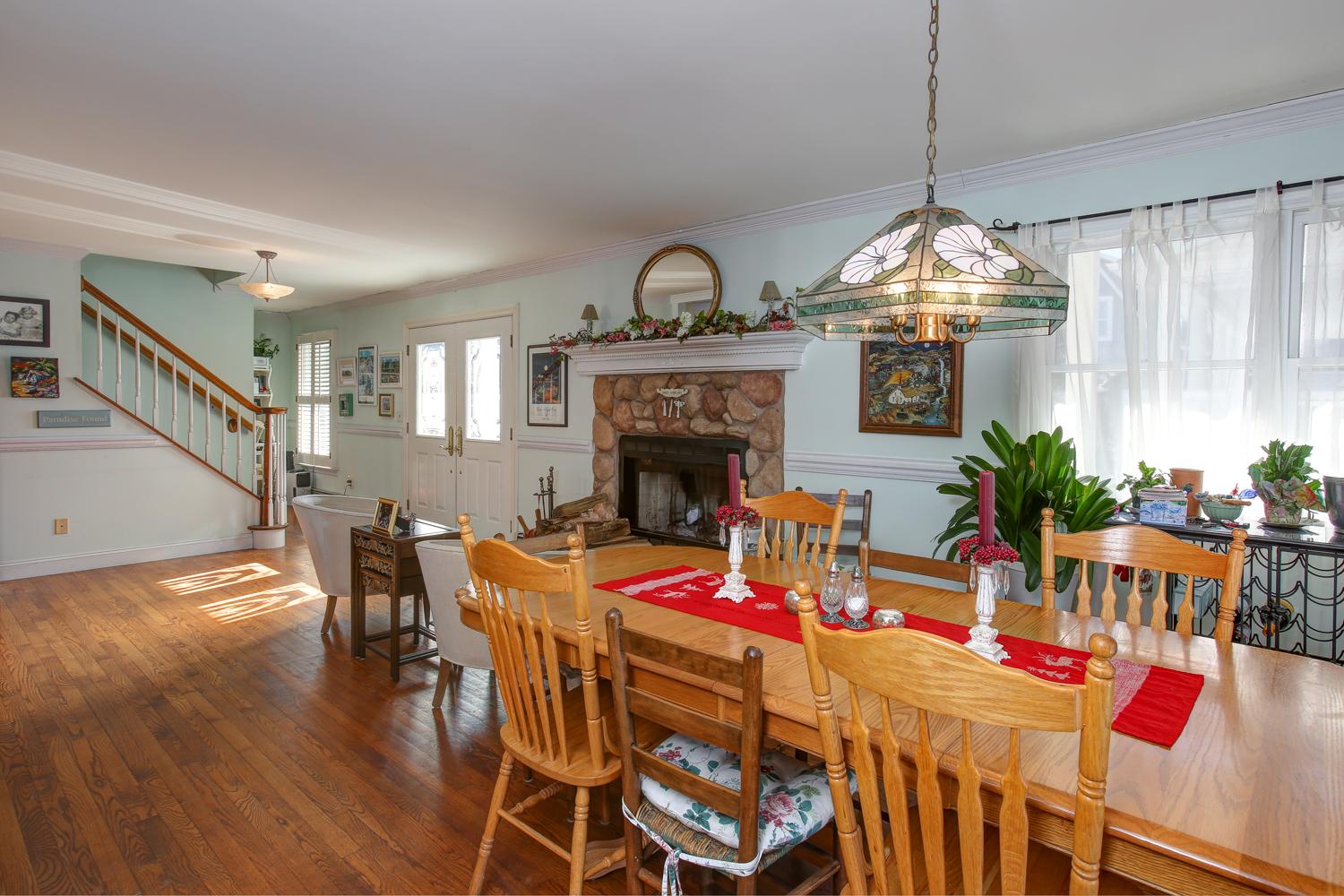 A Classic Bay Header Home Just Three Homes From Ocean
