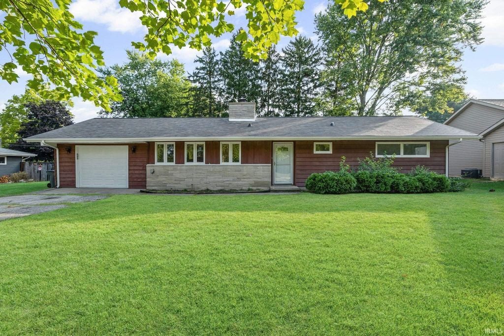 2212 Sycamore Ln