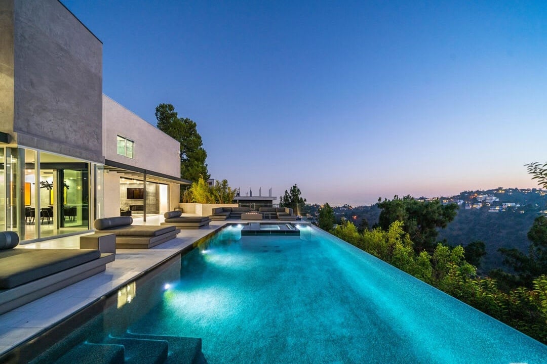 Estate Crown