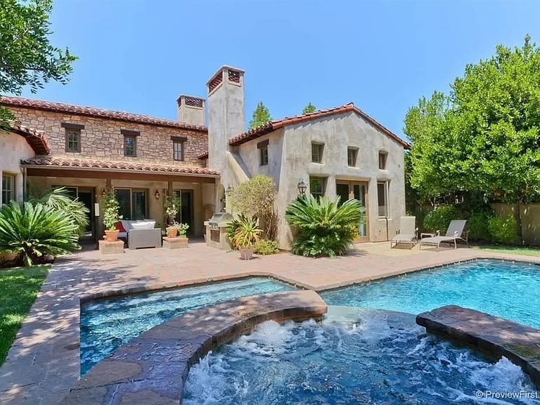 7086 Calle Portone