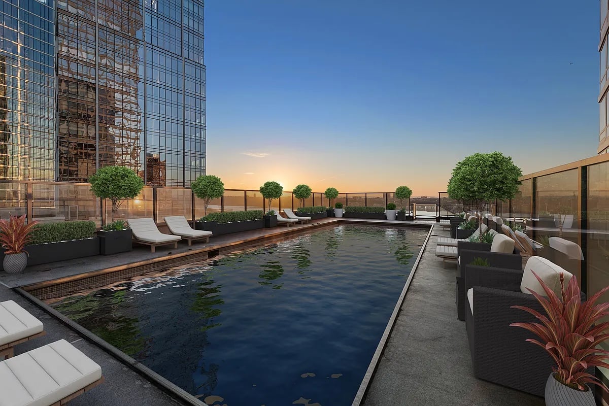 60 Riverside Blvd #2102