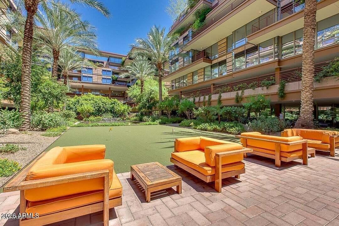7157 E Rancho Vista Dr #4006