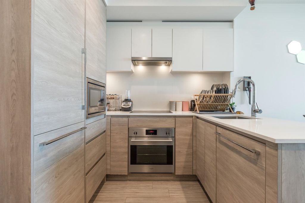 13615 Fraser Hwy, #1602