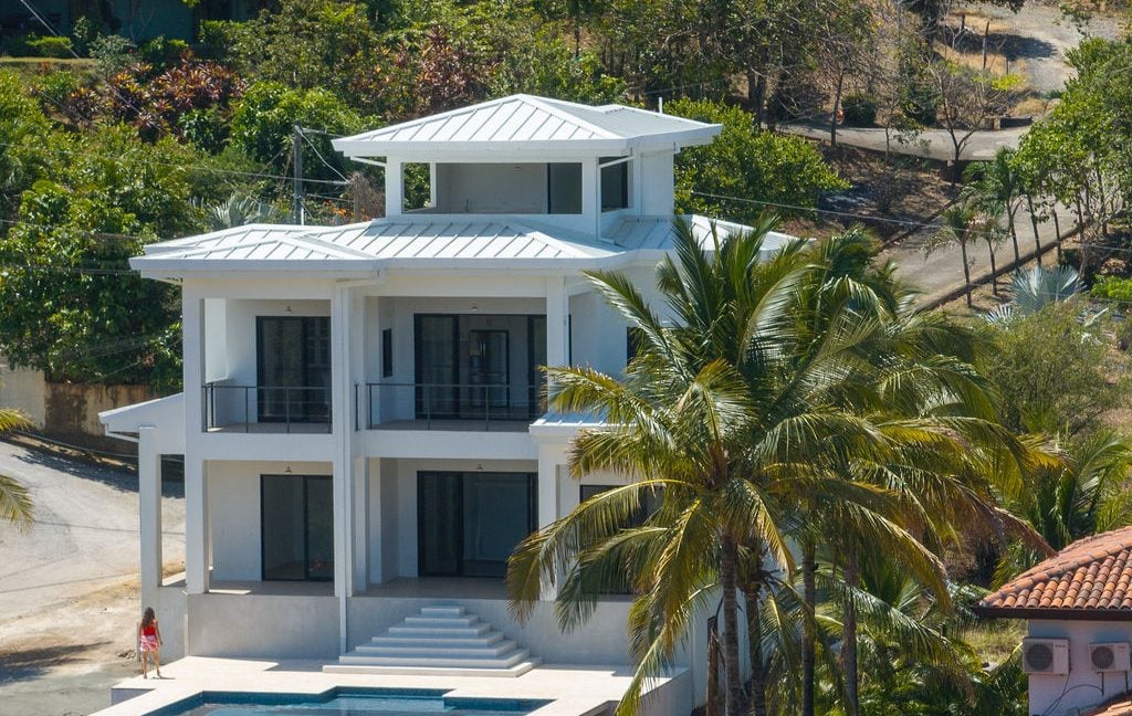 Luxury Ocean-View Home in Altos de Flamingo2