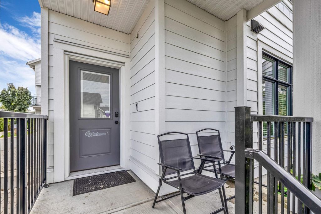 17557 100 Ave, #32