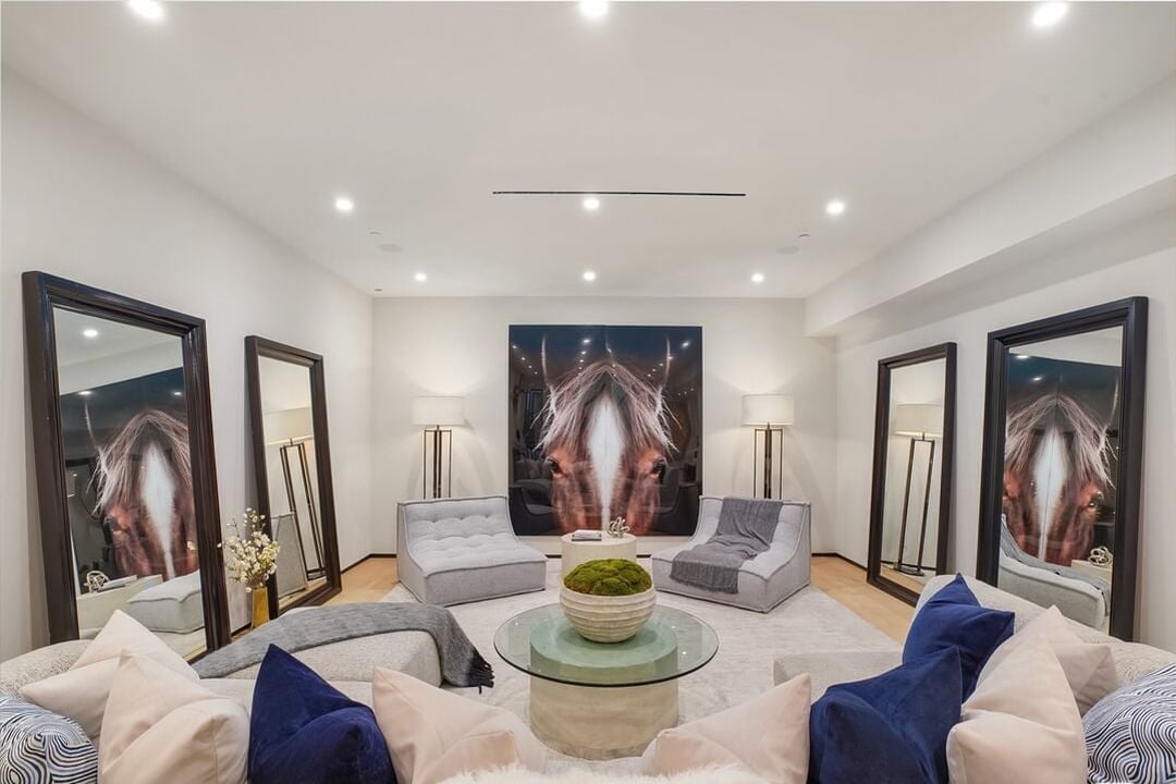 Windmere Crest, Dorrington Ave, 90048